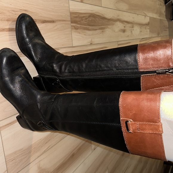 Boots - Picture 5 of 9